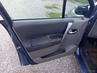 Rozpredám Renault Scénic 2 1.9 DCI 96kw - 9