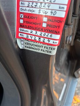 Volkswagen Touran 2.0 TDI - 9