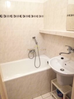 Predaj 3 izbový byt s balkónom, Medzilaborecká ul., Bratisla - 9
