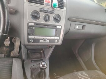 VW Touran 1.4 - 9