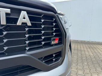 Toyota Hilux GR SPORT 2 MY25 NOVÉ VOZIDLO - 9