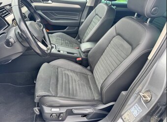 Volkswagen Passat Variant 2.0 TDI EVO Elegance DSG - 9