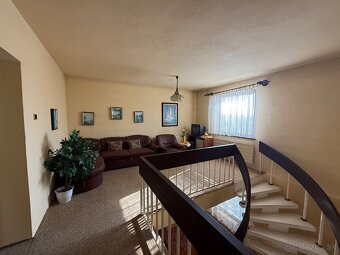 NOVINKA-INVESTÍCIA -Slnečný priestranný 5 izbový rodinný dom - 9