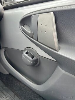Peugeot 107 vymením - 9