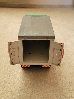 Bruder auto Volvo Euro Cargo - 9