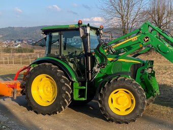 John Deere 5820 - 9