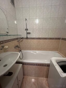 Na predaj 3 izbový byt v Brezne 71m2,centrum,park, - 9