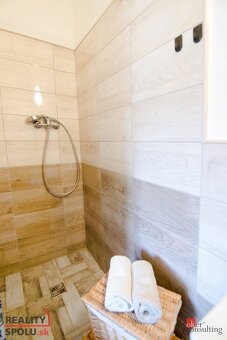 Na predaj 4 izbový dom s pozemkom 1608m2, Poľný Kesov - 9