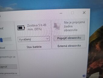 predám Lenovo v320 - Intel core i5 - 8gb ram - ssd - 9