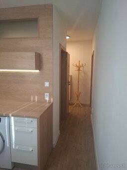 2 izbový byt - 60m2 - komplet rekonštrukcia - zariadené - 9