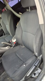 Toyota Auris 1,6i 91kw kód: 1ZR-FE - 9