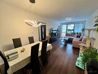 🏡 3-izbový byt so záhradou, 2 balkónmi, garážou a veľkou pi - 9