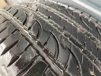 Yokohama 235/60 R18 107V letne - 9