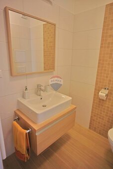 Krásny slnečný apartmán v uzavretom luxusnom komplexe na Táľ - 9