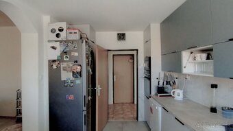 Dva štvorizbové byty v dome so záhradou za cenu jedného bytu - 9