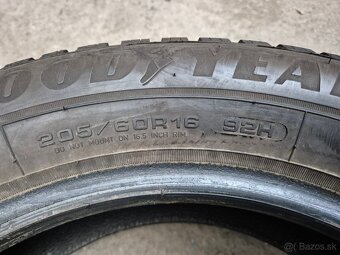 205/60 r16 zimné 4 ks GOODYEAR dezén 8,6 - 7,1 mm DOT2020 - 9