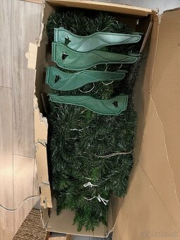 Vianočný stromček Lena - 9