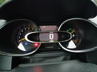 Renault Clio IV Grandtour 1.2 16V (2014) - 9