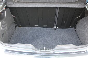 Fiat Punto 1,2 i 16V 59 kW SPORTING - 9