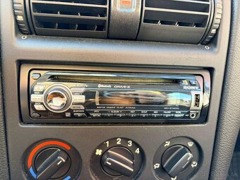 Predám Opel Astra kombi 1.6 16v - 9