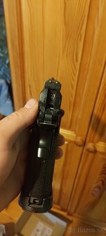 AK-47,AK 74U, hi-capa, výstroj - 9