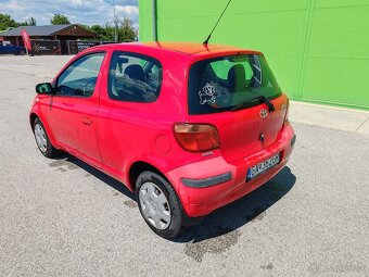 Toyota Yaris 1.0 VVT-I - 9