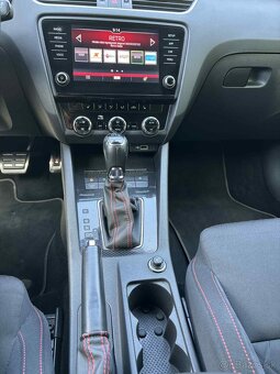 Škoda Octavia Combi 2.0 TDI RS DSG/7 4x4 - 9
