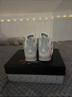 Jordan 4 - 9