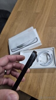 Apple iphone 15 128gb, super stav - 9