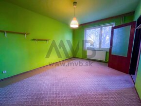 TROJIZBOVÝ BYT S BALKÓNOM V TICHOM PROSTREDÍ - 9