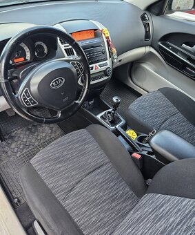 KIA c´eed 1.6 CRDi combi 84kW - nafta - 9