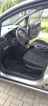 Opel Zafira - 9