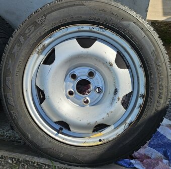 Originálna zimná sada na VW T5 - 5x120 r17 + 215/60 r17C - 9