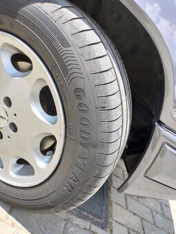 Mercedes Benz W 124 250 D rok 1994 - 9