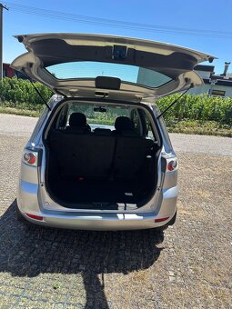Mazda 2 1,25i - 9