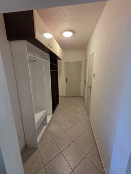 Štýlový 2-izbový byt po rekonštrukcii s veľkým balkónom na F - 9