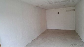 Predám veľkú garáž Košice Juh, po rekonštrukcii, 18m2 - 9