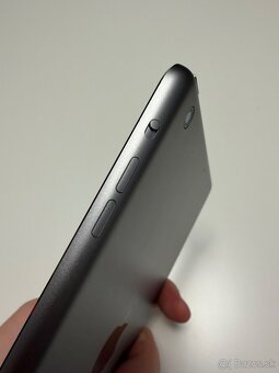 Tablet - iPad 3.gen, 13GB, 8” - 9