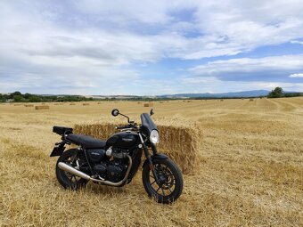 Triumph street twin 900 - 9