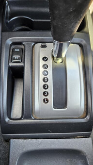 Isuzu D-MAX 3.0 automat, prvý a jediný majiteľ - 9
