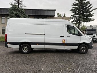 Mercedes Sprinter 414 4.1t super single Chladiarenské 230V - 9