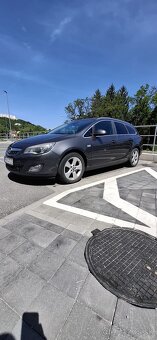 Opel Astra Sports Tourer 1.7 cdti (2011) - 9