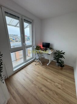 Kompletne zrekonštruovaný 3-izbový na ulici Narcisová v Brat - 9