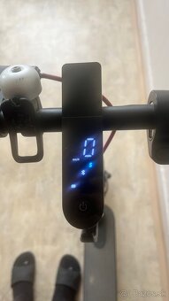 Elektricka kolobezka Xiaomi mi scooter pro 2 - 9
