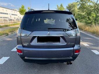 Mitsubishi Outlander 2.0D 7-miest 103KW 4x4 - 9