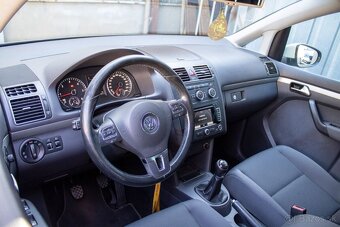 Volkswagen Touran 1.6 TDI 7 miestny - 9