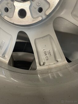 5x112 R17 7,5J ET52 + 225/55 R17 Pirelli - 9
