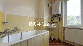 RK4 - NA PREDAJ - priestranný 3 izbový byt - 9