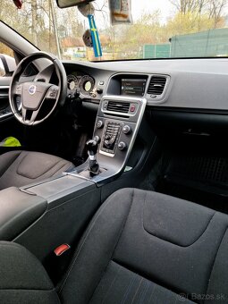 Volvo V60 DRIVe - 9