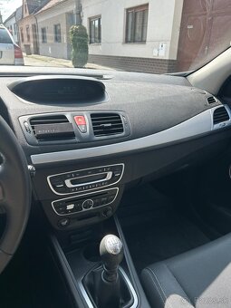 Renault Megane 3 Coupe 1.6 2010 - 9